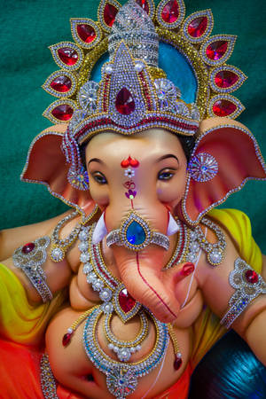 Expensive Vinayaka Hindu God Statue Wallpaper