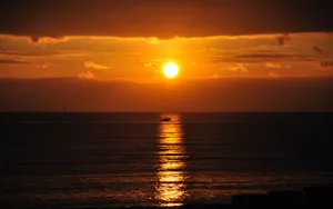 Experience The Beauty Of A Sunrise From Your Desktop Wallpaper