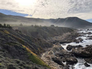 Experience The Majestic Views Of California's Mountains Wallpaper