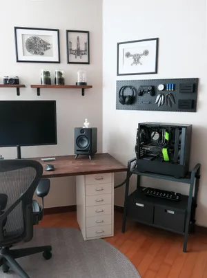 Explore Improved Gaming With Top Quality Gaming Accessories. Wallpaper