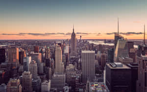 Explore The Big Apple In Style With Ny Desktop Wallpaper