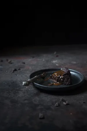 Explore The Unique Flavor Of Black Garlic Wallpaper