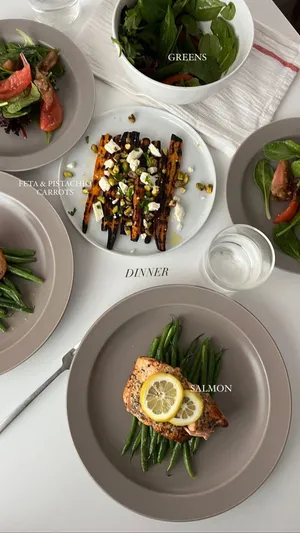 Exquisite Minimalist Food Presentation Wallpaper