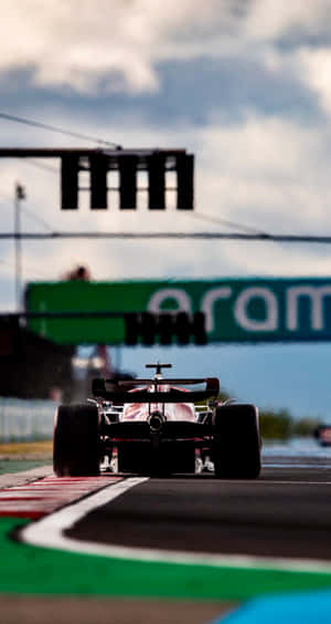 F1 Racing On The Go Wallpaper