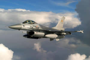 F16 Fighter Jetin Flight Wallpaper