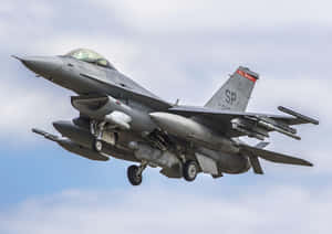 F16 Fighting Falcon In Flight Wallpaper