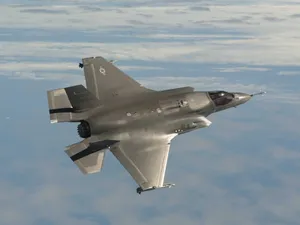 F35 Jet In Flight Wallpaper