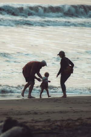 Family Beach Time Silhouette Wallpaper