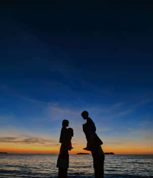 Family Silhouette Sunset Beach Wallpaper