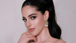 Fatima Bosch Elegant Portrait Wallpaper