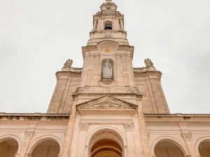 Fatima Sanctuary Worm's-eye View Wallpaper