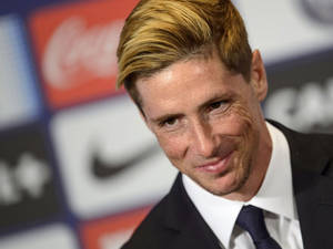 Fernando Torres In Tuxedo Suit Wallpaper