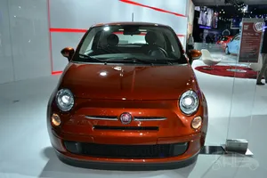 Fiat 500 - The Classic Italian City Car Wallpaper