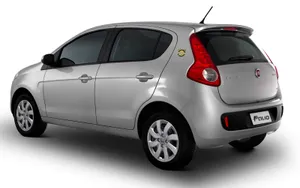 Fiat Palio On The Road Wallpaper