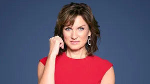 Fiona Bruce In A Captivating Pose Wallpaper