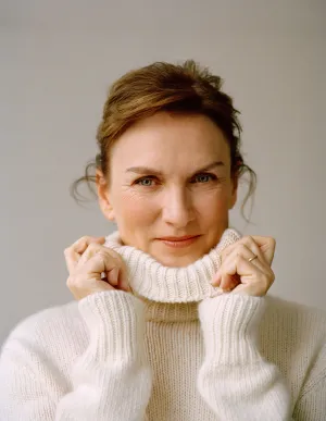 Fiona Bruce, Renowned British Journalist And Television Presenter Wallpaper