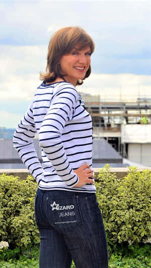 Fiona Bruce - Television Presenter And Journalist Wallpaper