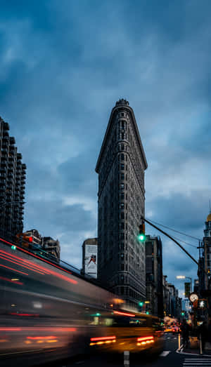 Flatiron Building Twilight Traffic Blur Wallpaper