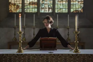 Fleabag On The Church Altar Wallpaper