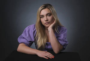 Florence Pugh L.a. Photoshoot Wallpaper