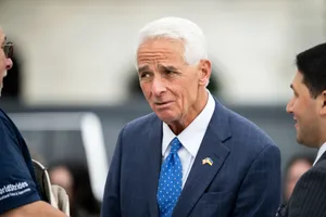 Florida Politician Charlie Crist Looking Perplexed Wallpaper