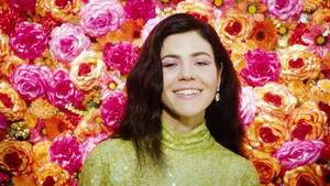 Flowery Marina And The Diamonds Wallpaper