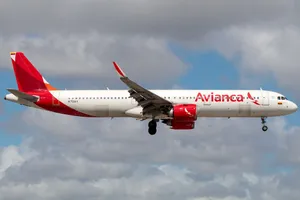 Flying Avianca Airbus A321-253n Gray Cloudy Sky Wallpaper