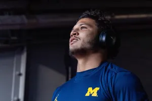 Focused Athlete Preparation Michigan Wallpaper