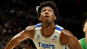 Focused Basketball Player James Wiseman Wallpaper