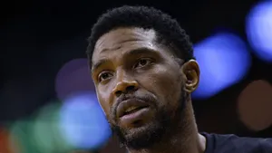Focused Basketball Player Udonis Haslem Wallpaper