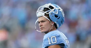 Focused Football Player Number10 Wallpaper