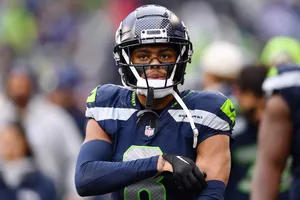 Focused Football Player Seattle Seahawks Wallpaper