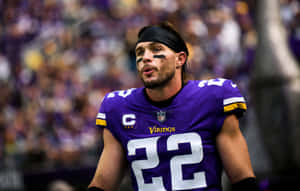 Focused Football Player Vikings22 Wallpaper