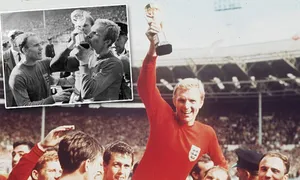 Football Athlete Bobby Moore Wallpaper