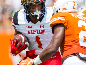 Football Athlete Dj Moore Maryland Terrapins 2017 Wallpaper