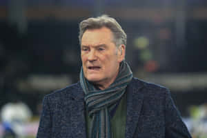 Football Commentator Glenn Hoddle Sports Wallpaper