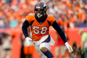 Football Linebacker Von Miller Wallpaper