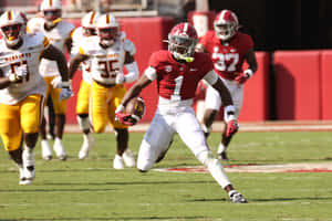 Football Player Action Run Gameplay Wallpaper