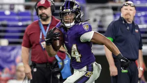 Football Player Action Shot Baltimore Ravens34 Wallpaper