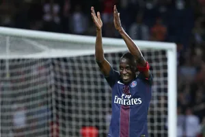 Football Player Blaise Matuidi Clapping Wallpaper