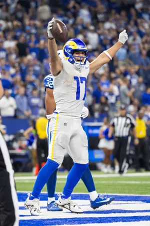 Football Player Celebrating Touchdown Wallpaper