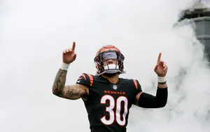 Football Player Jessie Bates I I I Celebration Wallpaper