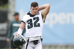 Football Player Number32 Training Session Wallpaper