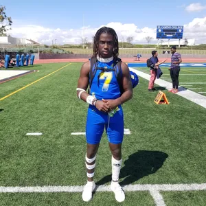 Football Player Number7 On Field Wallpaper