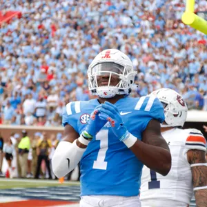 Football_ Player_ Preparing_for_ Play Wallpaper