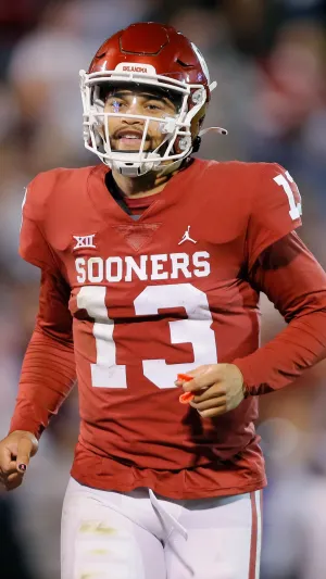 Football Quarterbackin Action Wallpaper