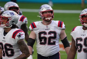 Football Star Number 62 Joe Thuney Wallpaper