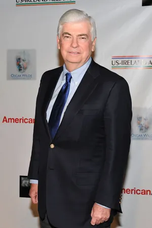 Formal Christopher Dodd Wallpaper