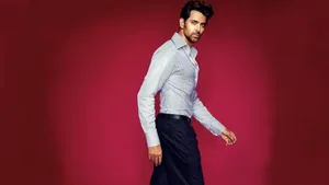 Formal Hrithik Roshan Wallpaper