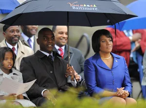 Former Mayor Stephanie Rawlings-blake Posing With Her Husband Wallpaper